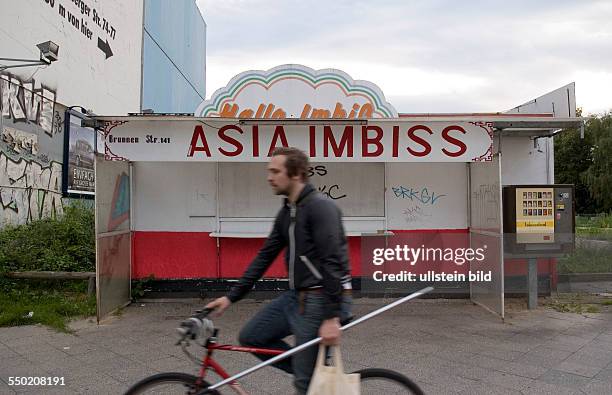 Geschlossener Asia Imbiss an der Bernauer Straße in Berlin