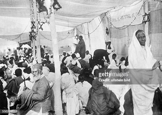 View into the tent of the general meeting during the speech of a delegate Vintage property of ullstein bild