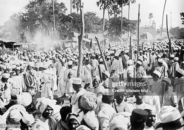 View into the tent of the general meeting during the speech of a delegate Vintage property of ullstein bild