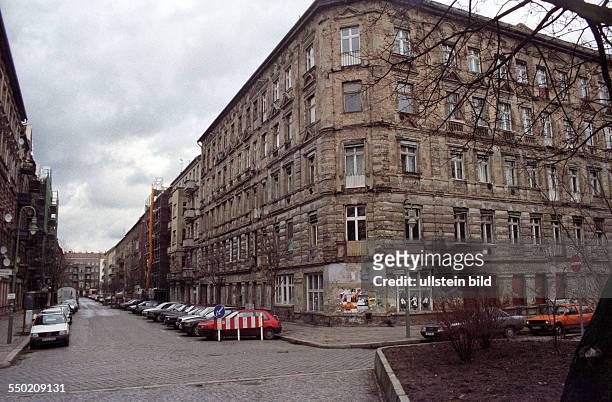 Unsanierte Altbauhäuser im Berliner Stadtteil Prenzlauer Berg