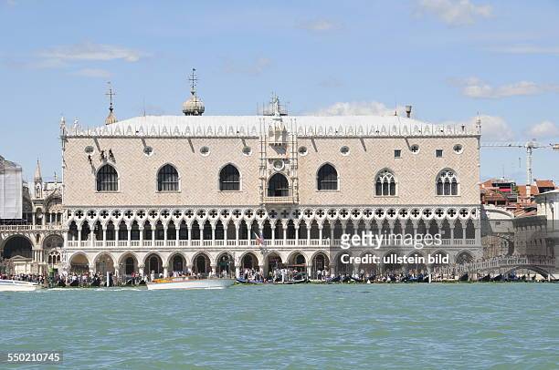 Der Dogenpalast von der Wasserseite, aufgenommen in Venedig am 13. Mai 2013.