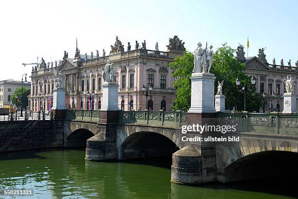 373 Linden Museum Stock Photos High Res Pictures And Images Getty 373-linden-museum-stock-photos-high-res-pictures-and-images-getty