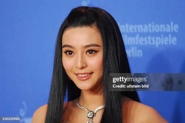 Schauspielerin Fan Bing Bing während der Präsentation des Films -LOST IN BEIJING- anlässlich der 57. Internationalen Filmfestspiele in Berlin