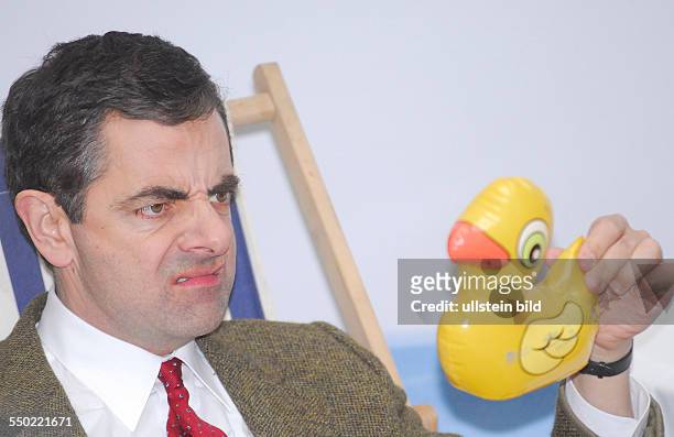 Comdian Rowan Atkinson während eines Pressetermins anlässlich der Präsentation des Films -Mr. Bean macht Ferien- in Berlin