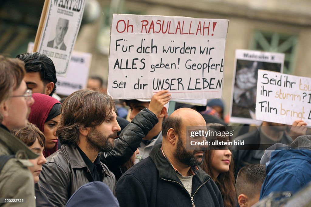 Protest von Muslimen gegen das amerikanische Schmäh-Video in Berlin