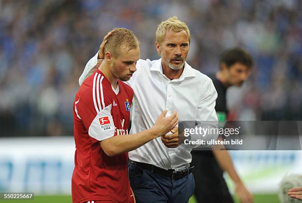 Fussball, Saison 2013-2014, 1. Bundesliga, 1. Spieltag, FC Schalke 04 - Hamburger SV 3-3, Trainer Thorsten Fink , re., und Maximilian Beister