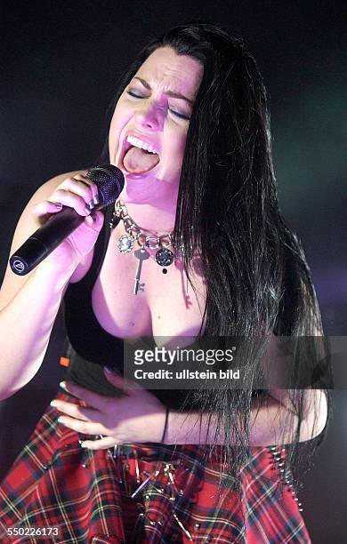Amy Lee, Sängerin, USA Eavanescence) während eines Konzertes in der Berliner Columbiahlle