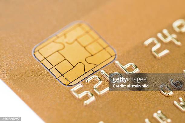 Eine Goldene Kreditkarte zum Bargeldlosen Bezahlen