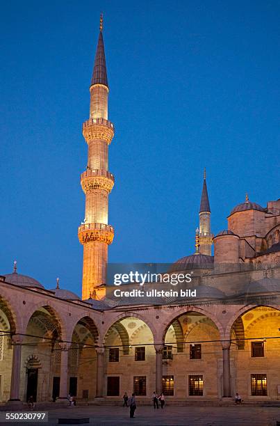 Blaue Moschee bei Nacht, TUERKEI, Istanbul, 06.2011: