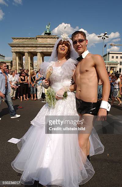 Christopher Street Day - Demonstration von Schwulen und Lesben in Berlin