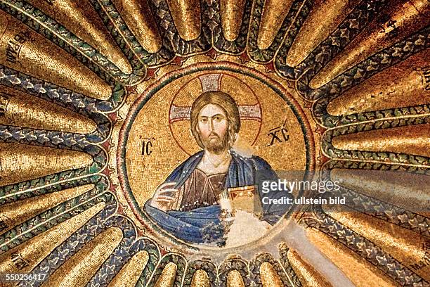 Mosaik Christus Pantokrator in Chora-Kirche, Kariye Muezesi: TUERKEI, Istanbul, 06.2011: weltberuehmte Mosaike