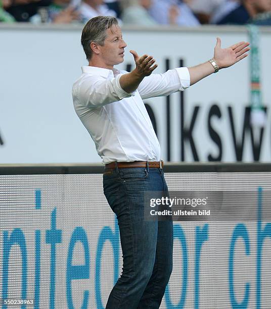 Fussball, Saison 2013-2014, 1. Bundesliga, 2. Spieltag, VfL Wolfsburg - FC Schalke 04,02 Trainer Jens Keller