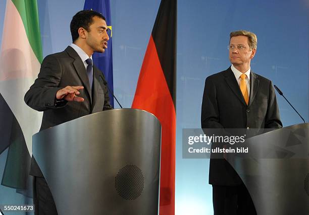 Bundesaußenminister Guido Westerwelle und der Außemnister der Vereinigten Arabischen Emirate Abdullah bin Zayed Al-Nahyan während einer gemeinsamen...