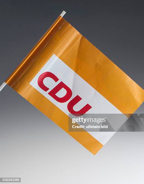 Streuartikel der CDU, fotografiert in Saarbrücken. Fähnchen der CDU.