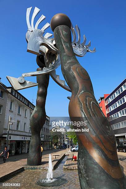 Oberhausen, North Rhine-Westphalia, NRW, Marktstrasse, sculpture "Phoenix im Wind" by Otto Wesendonck