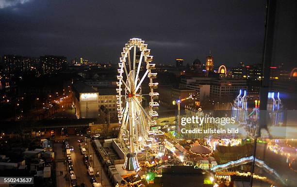 Weihnachtsmarkt an der Alexanderstrasse in Berlin