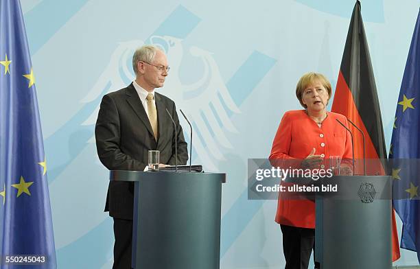 Bundeskanzlerin Angela Merkel und Herman van Rompuy während einer gemeinsamen Pressekonferenz anlässlich seines Besuchs in Berlin