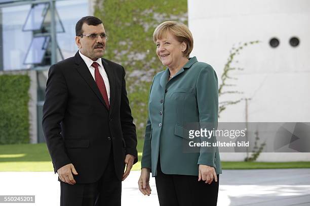 Bundeskanzlerin Angela Merkel empfängt Ali Larayedh, Ministerpräsident Tunesien, im Bundeskanzleramt in Berlin,