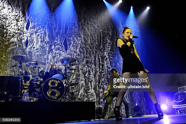 Sängerin Shirley Manson während eines Konzerts im E-Werk in Köln