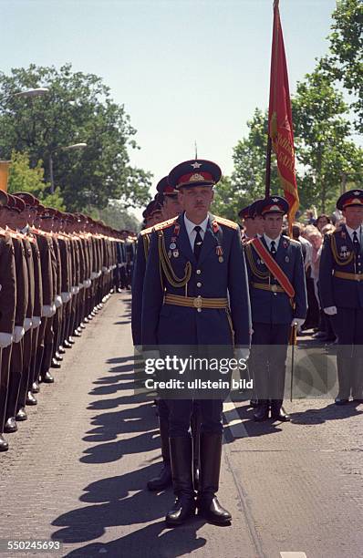 Abschiedsparade der russischen Streitkräfte in Berlin Schöneweide