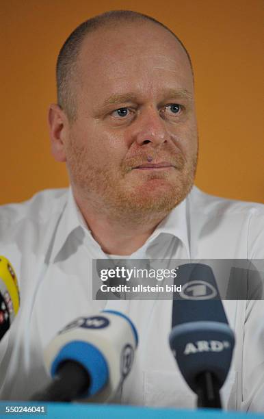 Bernd Schlömer anlässlich einer Pressekonferenz zum Überwachungsskandal in Berlin