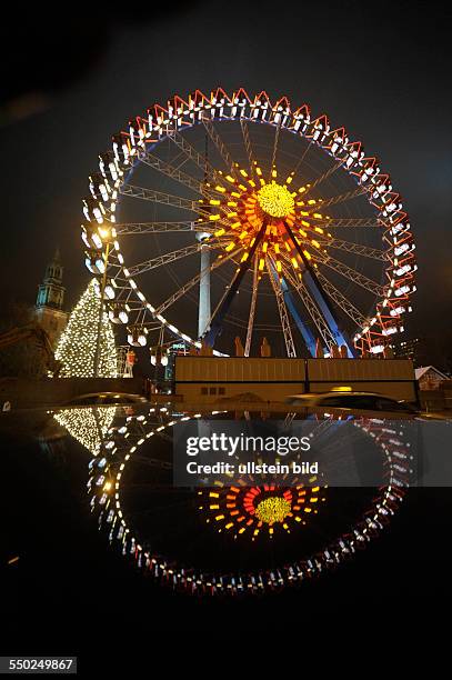 Weihnachtsmarkt auf dem Alexanderplatz in Berlin