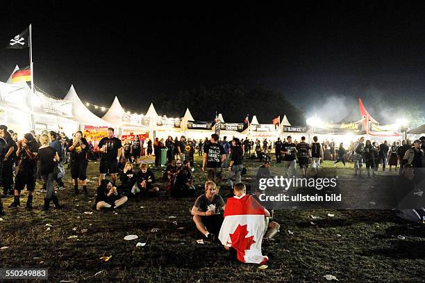 Havymetalfans auf dem Wacken-Open-Air Festival 2011