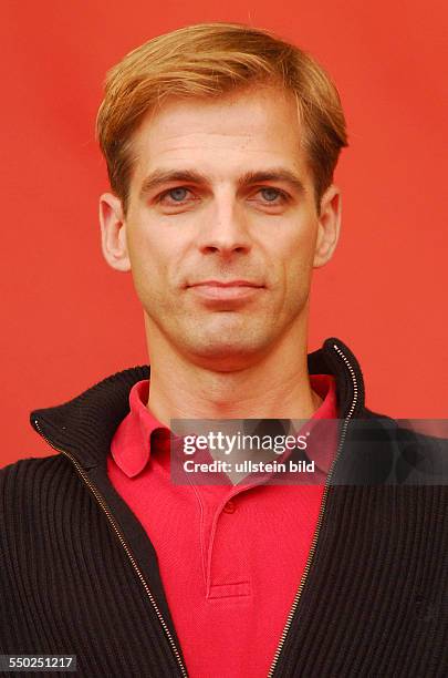 Stefan Liebich spricht auf der Wahlkampfabschlussveranstaltung anlässlich der bevorstehenden Bundestagswahl auf dem Alexanderplatz in Berlin