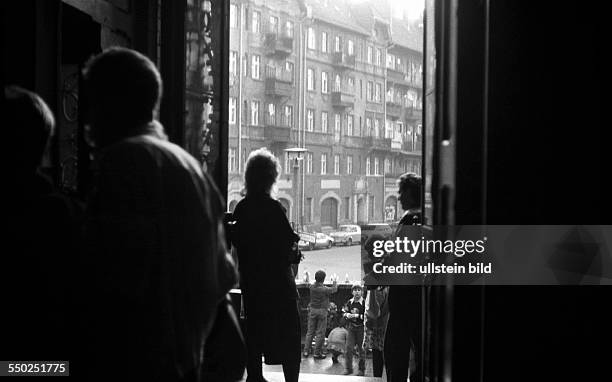 Mahnwache für die politischen Gefangen in der DDR an der Gethsemanekirche in Berlin - Prenzlauer Berg