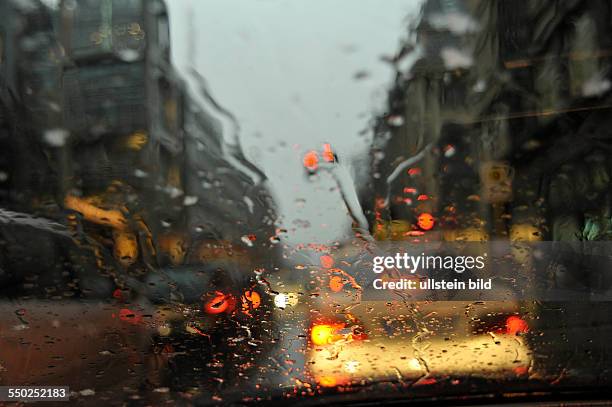 Schlechte Sicht für Autofahrer im Regen