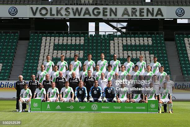 VfL Wolfsburg Saison 2013/14 - hier . $.R.v.l.: Ivan Perisic Robin Knoche Timm Klose Stefan Kutschke Bas Dost Nado Felipe Lopes Rasmus Jönsson Tolga...