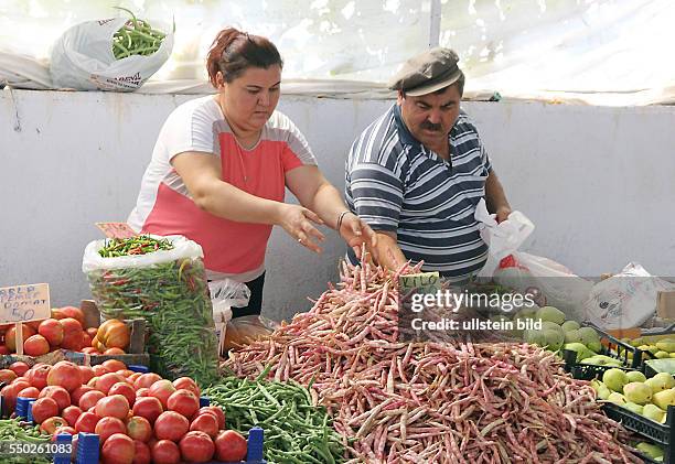 Türkei Lykische Küste Fethiye Gemüsemarkt Verkauf von Obst und Gemüse auf dem Wochenmarkt