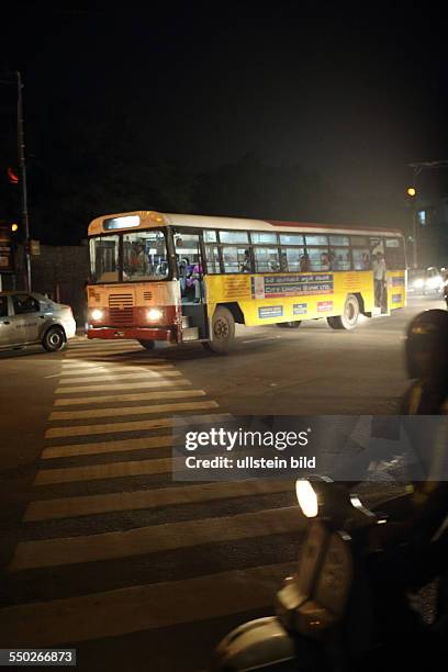 Hyderabad Hauptstadt des Bundesstaates Andrah Pradesh, Strassenverkehr