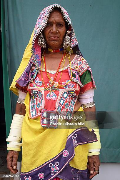 Lambada,Tribal, Frau im traditionellem Kleid