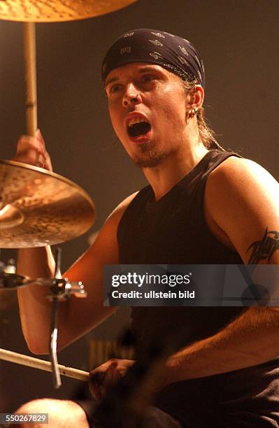 Schlagzeuger Jukka Nevalainen anlässlich eines Konzertes in der Berliner Arena