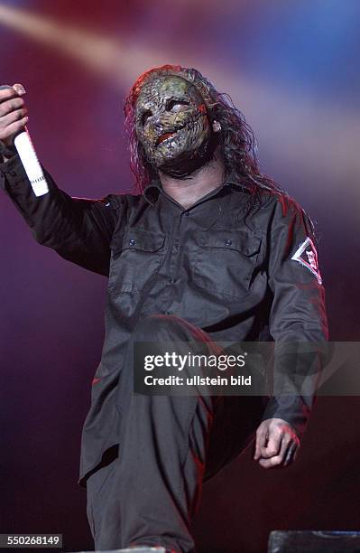 Slipknot, Band, USA, Nu-Metal- und Alternative-Metal-Band - Sänger Corey Taylor während des With Full Force Festivals in Roitzschjora