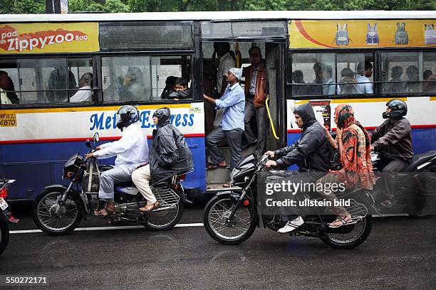 Hyderabad Hauptstadt des Bundesstaates Andrah Pradesh, Strassenverkehr