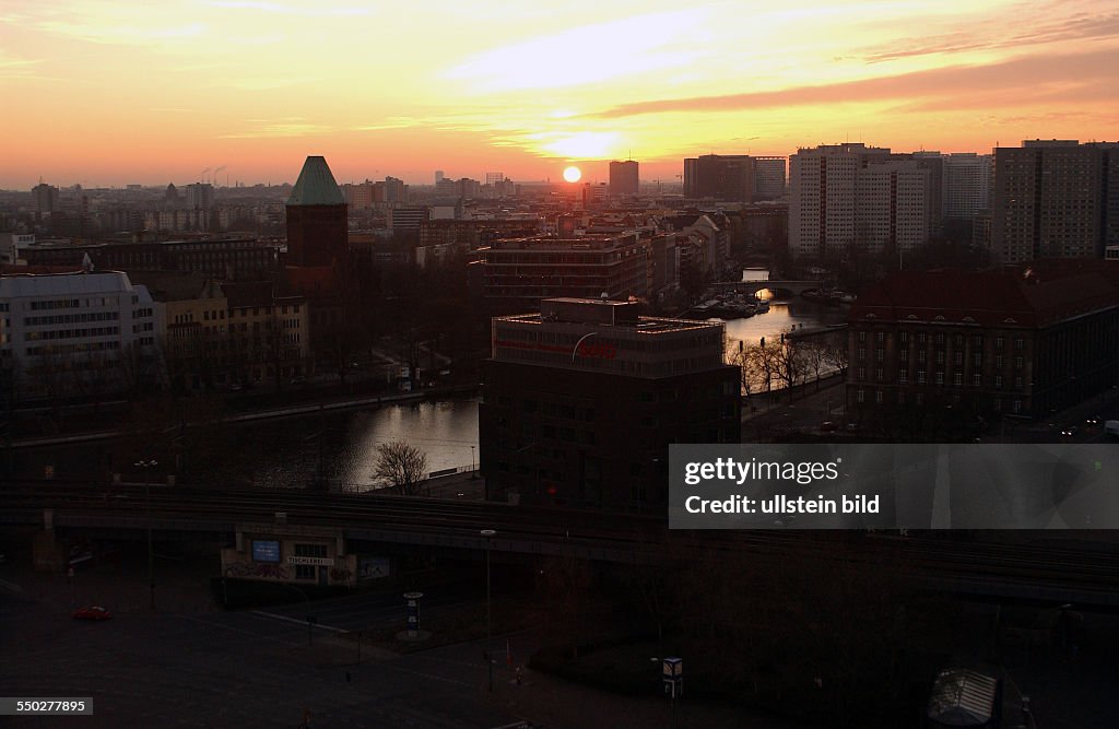 Sonnenuntergang über Berlin-Mitte