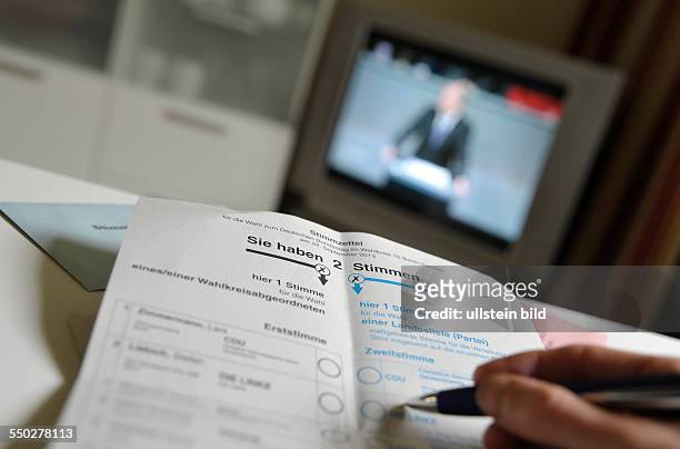 Wahlunterlagen zur bevorstehenden Bundestagswahl am 22. September 2013