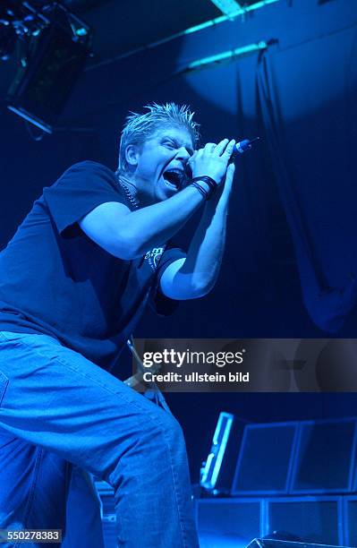 Sänger Bryan -Dexter- Holland anlässlich eines Konzertes in der Berliner Columbiahalle