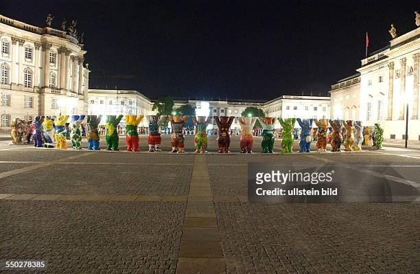 United Buddy Bears auf dem Bebelplatz in Berlin