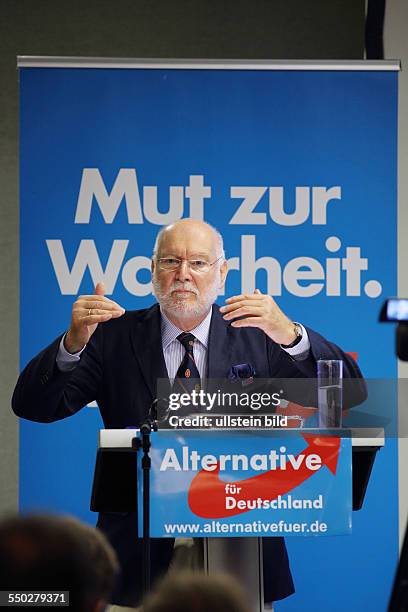 Duell-Fake Merkel vs. Prof. Starbatty in Berlin: Spitzenkandidat Joachim Starbatty