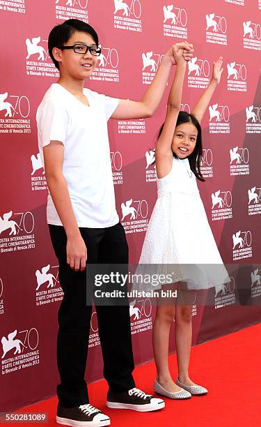 Schauspielerin Lee Yi-chieh und Schauspieler Lee Yi-cheng beim Photocall des Films - Jiaoyou / Stray Dogs - anlässlich der 70. Internationalen...