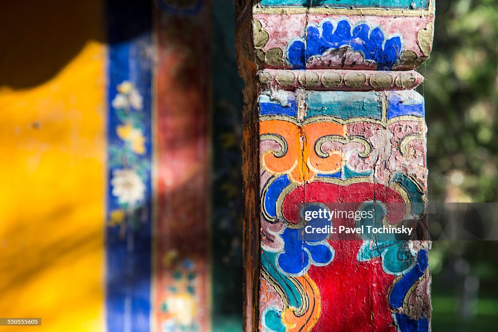Norbulingka Palace - wooden column detail