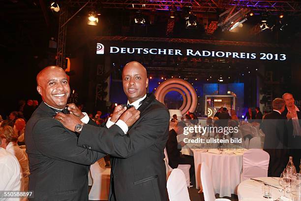 Benjamin und Yared Dibaba bei der After-Show Party vom Deutschen Radiopreis 2012 - Verleihung im Schuppen 52 in Hamburg.