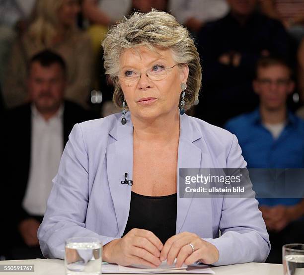 Vizepräsidentin der Europäischen Kommission, Viviane Reding, Berlin, ZDF Polit-Talk Maybrit Illner