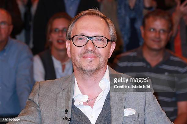 Olli Dittrich - der deutsche Schauspieler, Komiker, Komponist und Musiker zu Gast bei der Talkshow Markus Lanz in Hamburg.