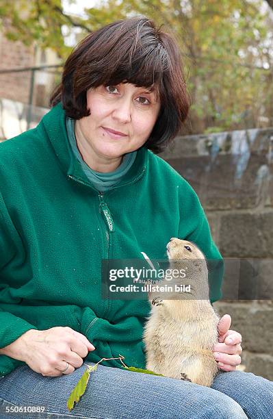 Bergzoo Halle Ausbrecherkönig Präriehund Willy und Pflegerin Petra Strecker