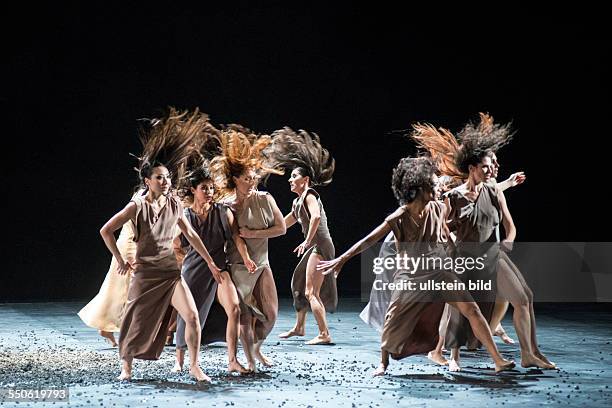 'Sacre', 'Le sacre du printemps' by Igor Strawinsky at the German State Opera in the Schiller Theatre in Berlin, musical direction: Daniel Barenboim,...