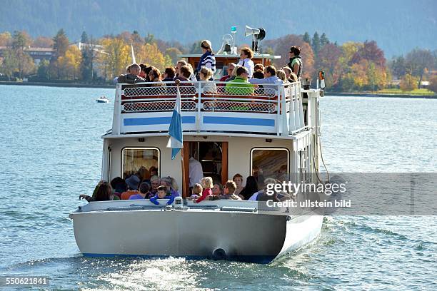 Tegernsee / Bayern / Altweibersommer Das warme spaetsommerliche Wetter lockten die Menschenmassen zu Spaziergaengen und Ausfluegen rund um den...